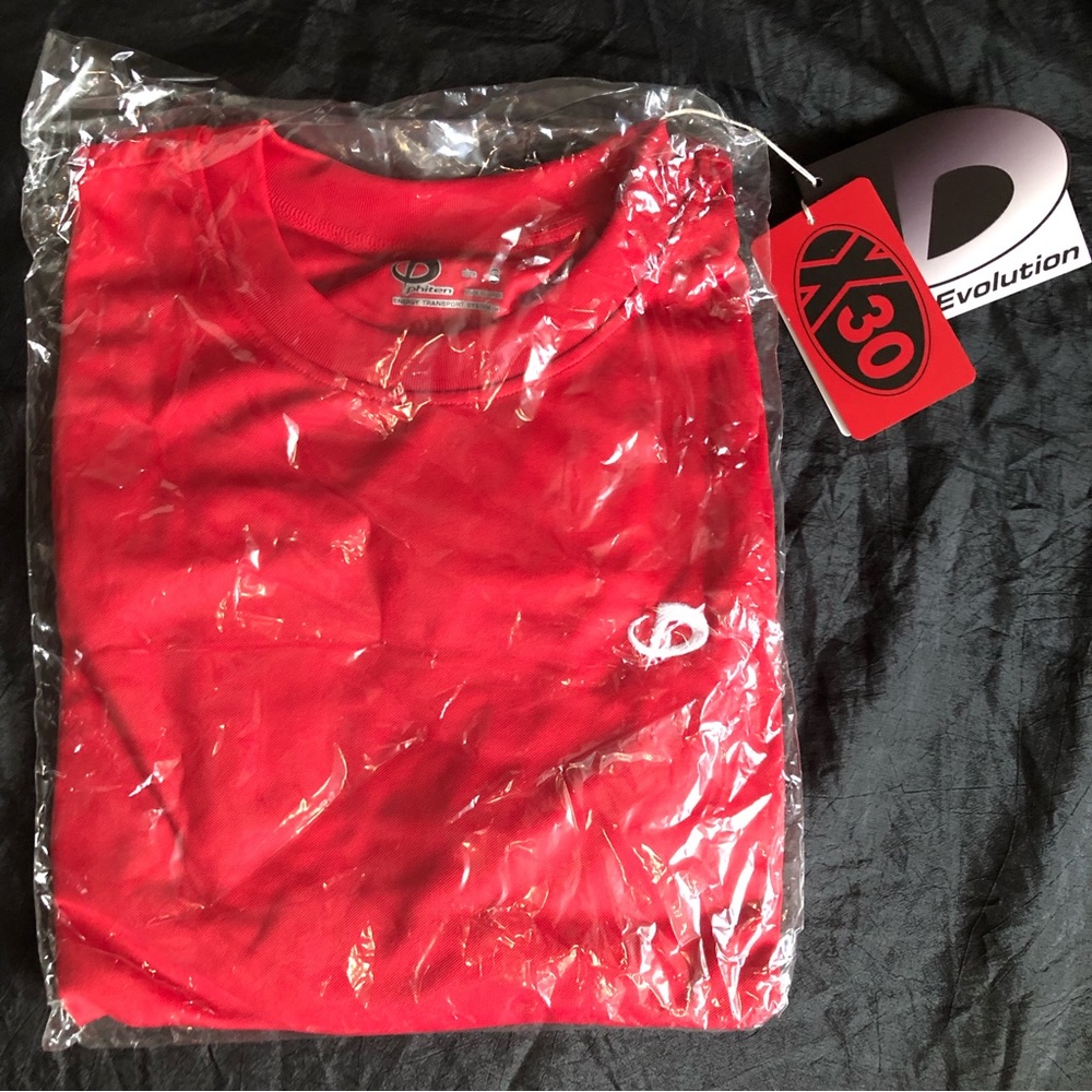 Phiten X30 Dri Fit Crew Neck Short Sleeve RED - SMALL New with Tags - Picture 11 of 11